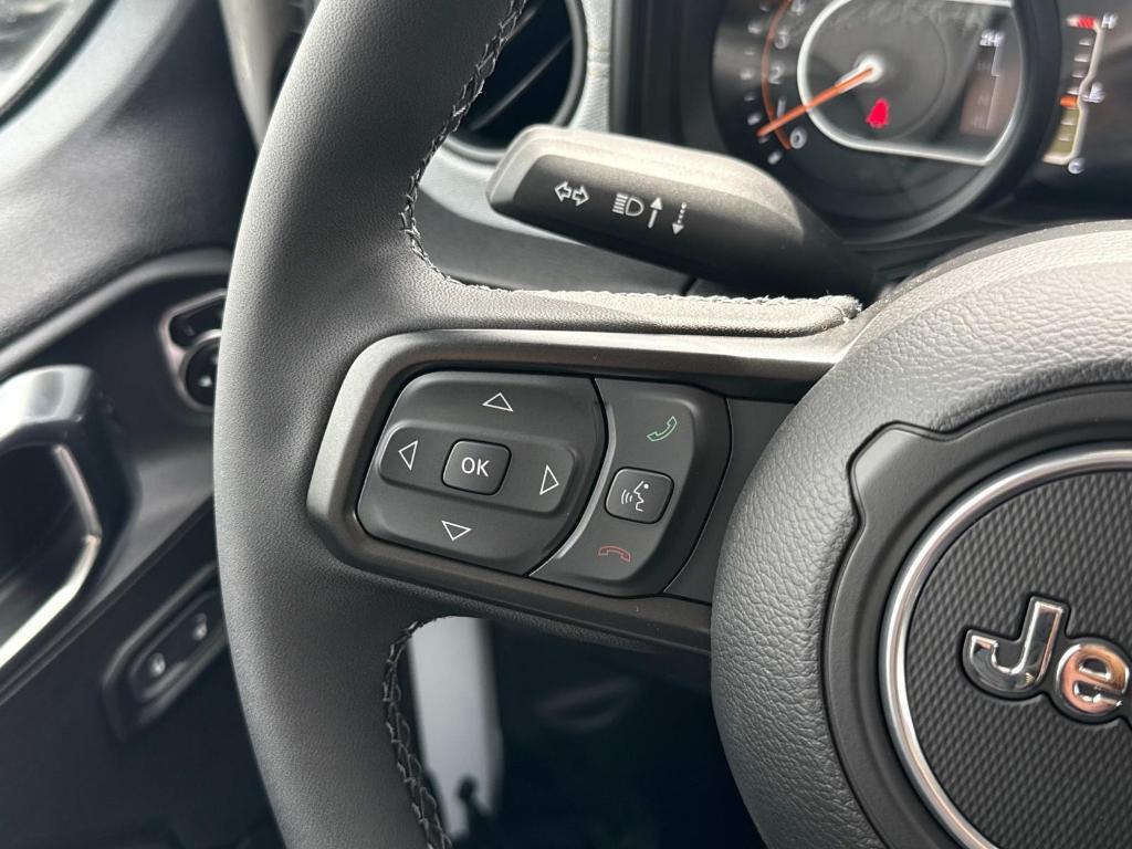 new 2025 Jeep Gladiator car, priced at $43,383