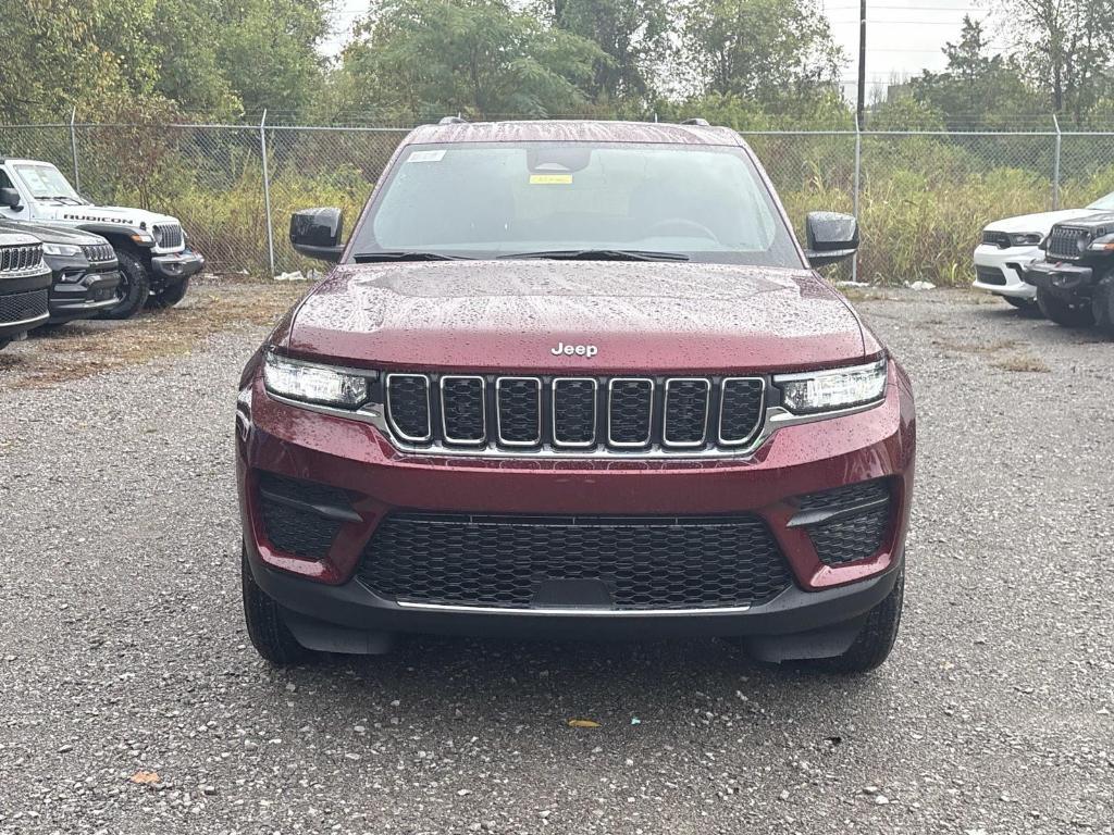 new 2025 Jeep Grand Cherokee car, priced at $40,150