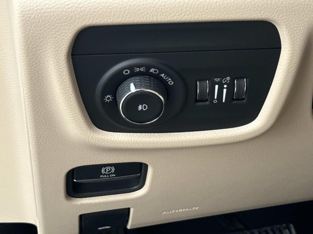 new 2025 Jeep Grand Cherokee L car, priced at $60,430