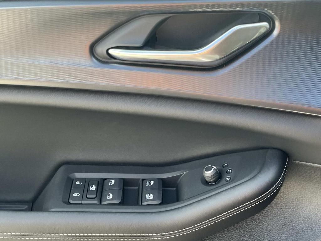 new 2025 Jeep Grand Cherokee car, priced at $40,435