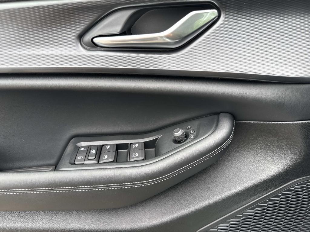 new 2025 Jeep Grand Cherokee L car, priced at $45,642