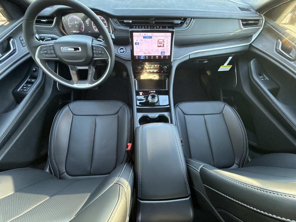 new 2025 Jeep Grand Cherokee L car, priced at $60,530