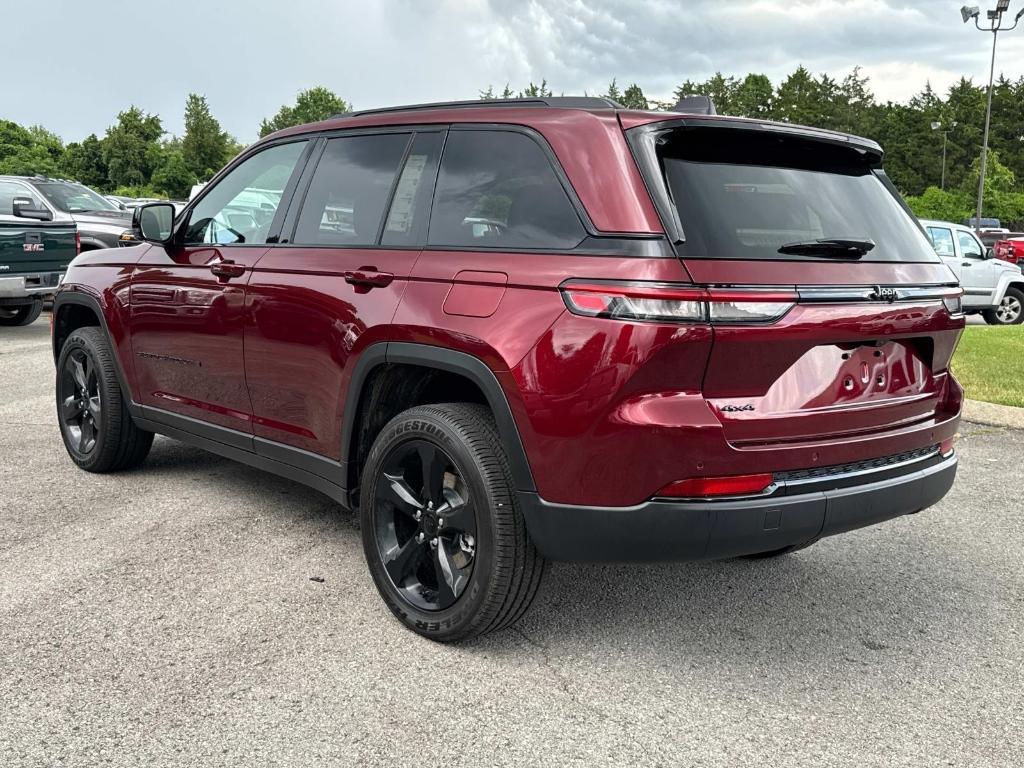 new 2025 Jeep Grand Cherokee car, priced at $40,505