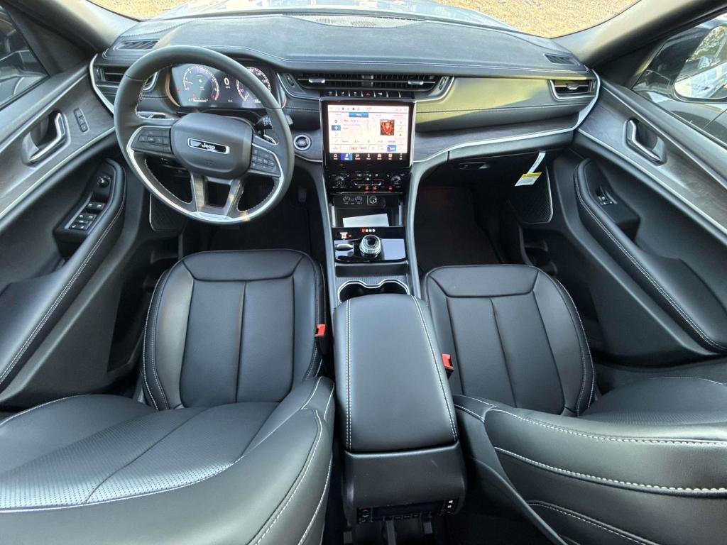 new 2025 Jeep Grand Cherokee L car, priced at $55,422