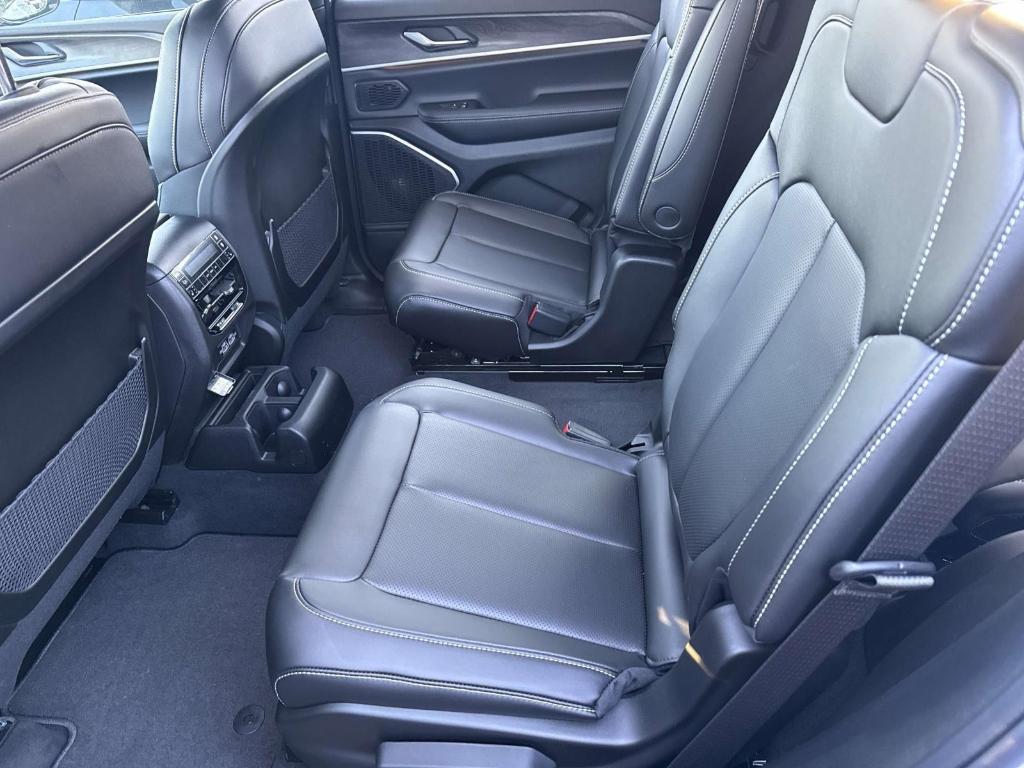 new 2025 Jeep Grand Cherokee L car, priced at $55,422