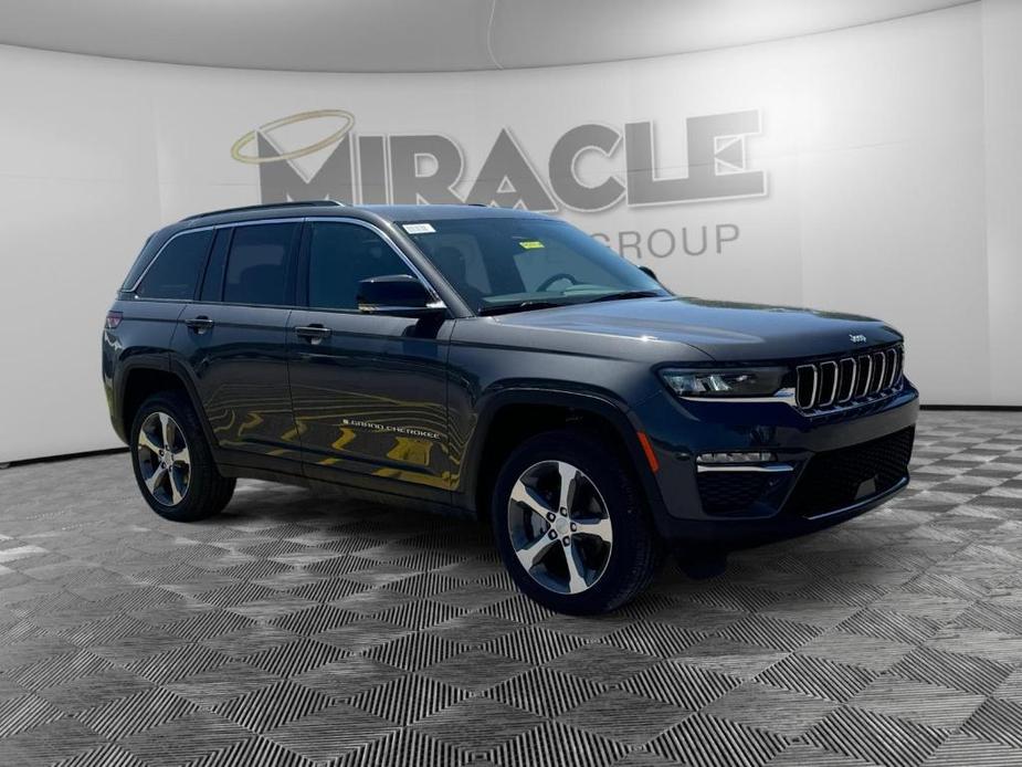 new 2024 Jeep Grand Cherokee car, priced at $49,500