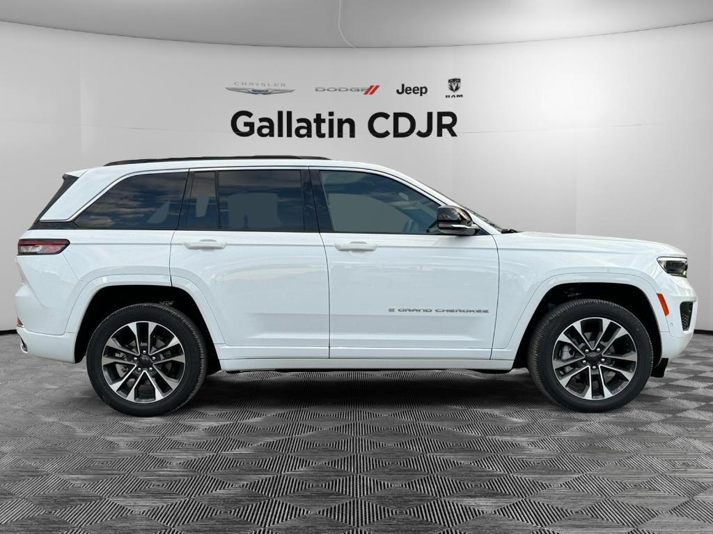 new 2025 Jeep Grand Cherokee car, priced at $58,790