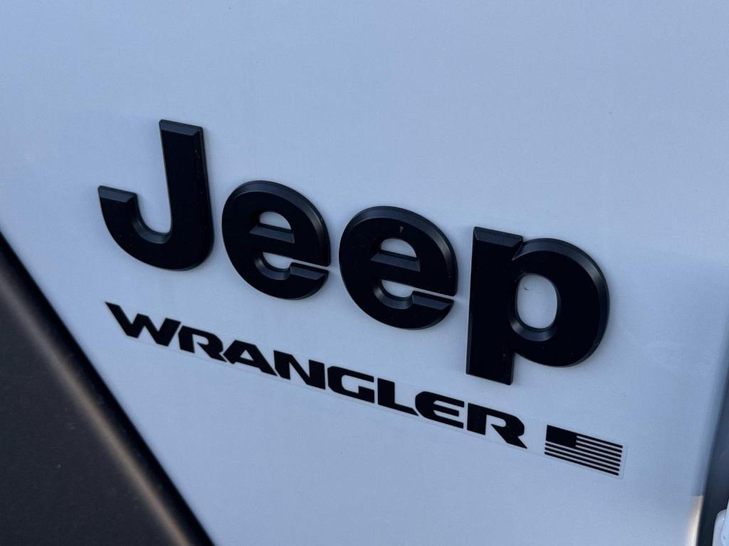 new 2026 Jeep Wrangler car, priced at $43,698