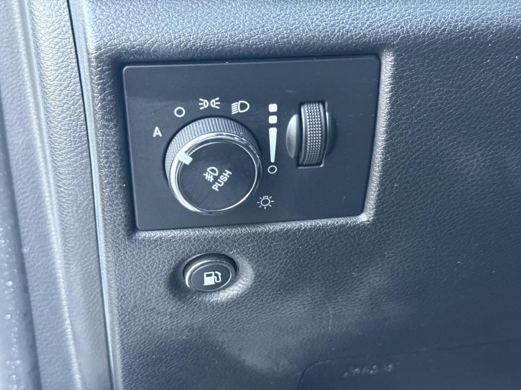 used 2021 Jeep Grand Cherokee car, priced at $25,197