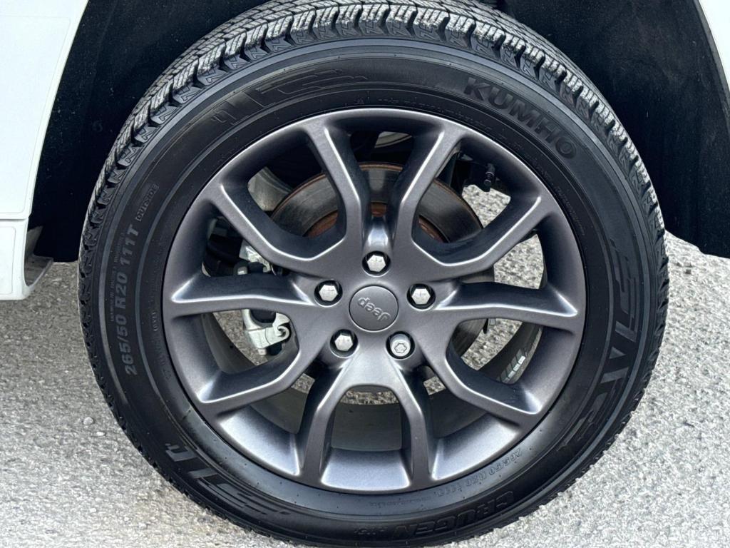 used 2021 Jeep Grand Cherokee car, priced at $25,197