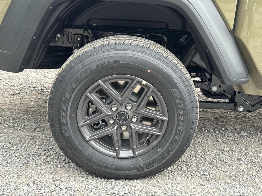 new 2025 Jeep Gladiator car, priced at $45,368