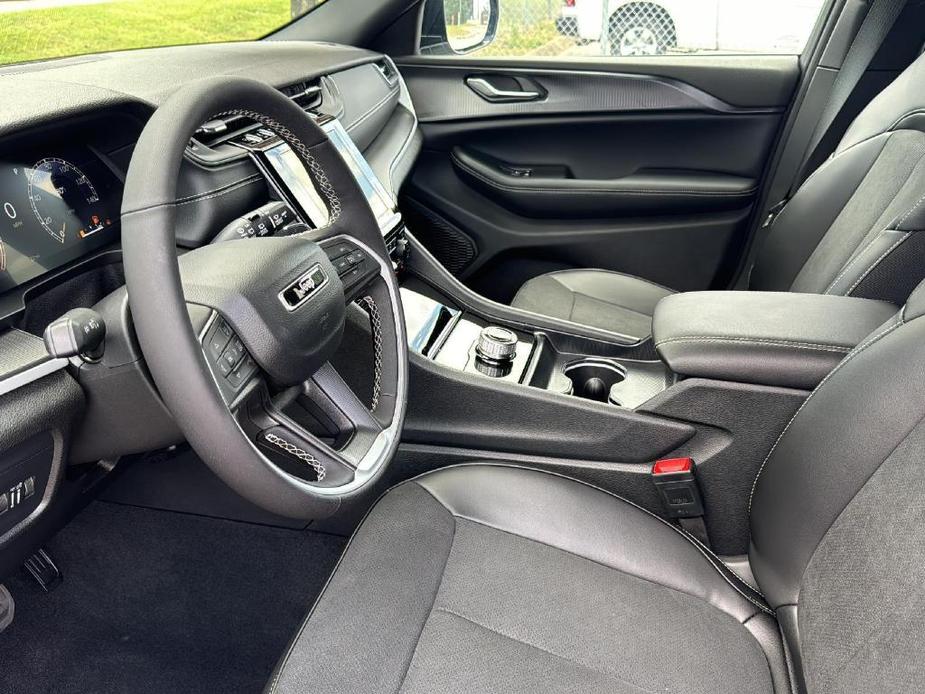 new 2024 Jeep Grand Cherokee car, priced at $41,500