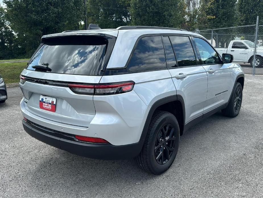 new 2024 Jeep Grand Cherokee car, priced at $41,500