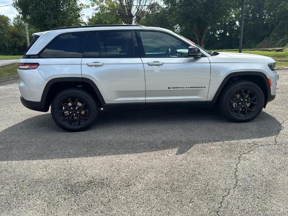 new 2024 Jeep Grand Cherokee car, priced at $41,500