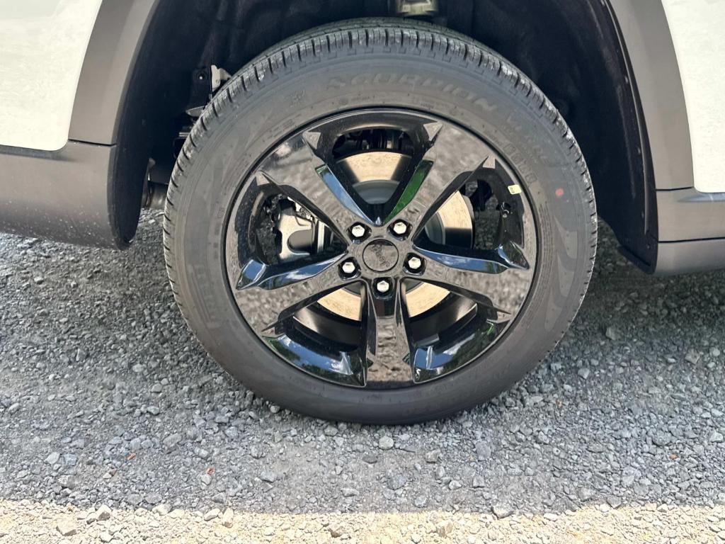 new 2025 Jeep Grand Cherokee L car, priced at $45,368