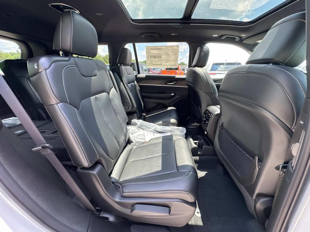 new 2025 Jeep Grand Cherokee L car, priced at $45,368
