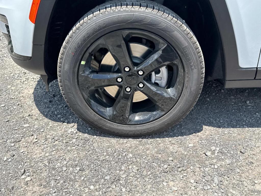 new 2025 Jeep Grand Cherokee L car, priced at $45,368
