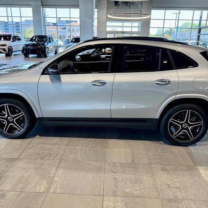 new 2024 Mercedes-Benz GLA 250 car, priced at $53,670