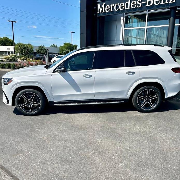 new 2025 Mercedes-Benz GLS 450 car, priced at $98,780