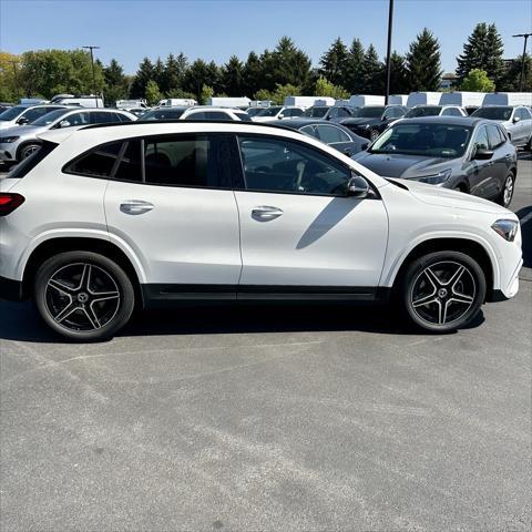 new 2025 Mercedes-Benz GLA 250 car, priced at $52,960