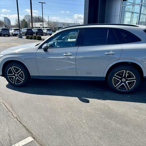 new 2025 Mercedes-Benz GLC 300 car, priced at $62,200