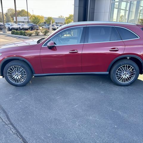 new 2025 Mercedes-Benz GLC 300 car, priced at $61,450