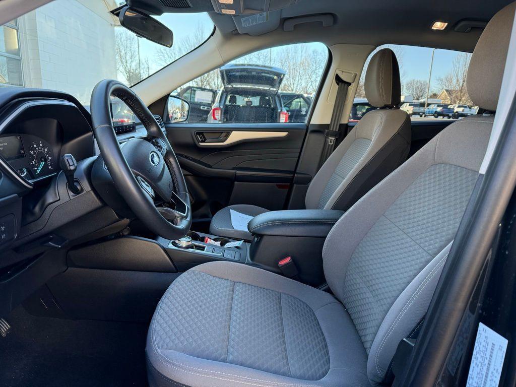 used 2022 Ford Escape car, priced at $25,292