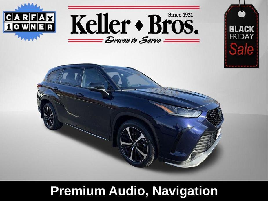 used 2021 Toyota Highlander car, priced at $39,995