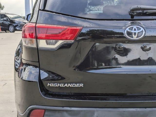 used 2019 Toyota Highlander car, priced at $23,491