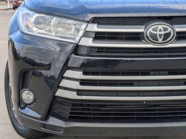 used 2019 Toyota Highlander car, priced at $23,491