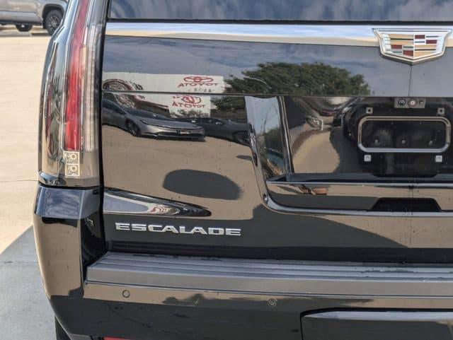 used 2020 Cadillac Escalade ESV car, priced at $43,683