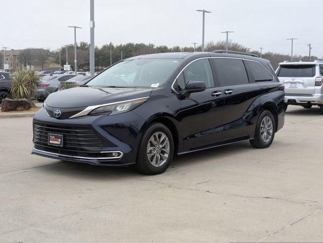 used 2024 Toyota Sienna car, priced at $46,418