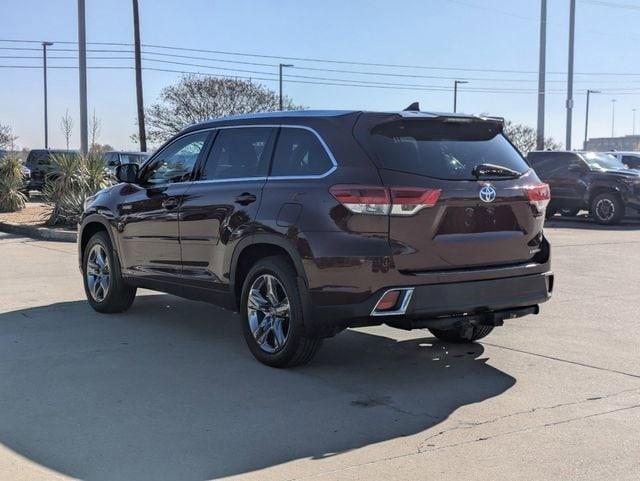 used 2019 Toyota Highlander Hybrid car, priced at $31,681