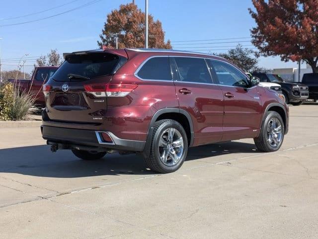 used 2019 Toyota Highlander Hybrid car, priced at $31,681