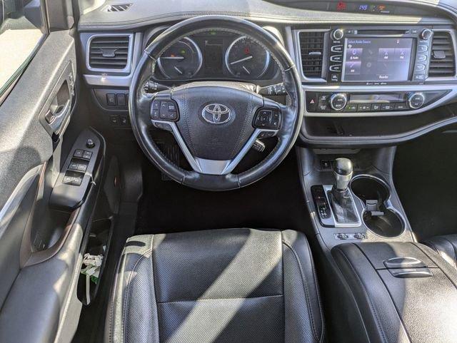 used 2019 Toyota Highlander Hybrid car, priced at $31,681