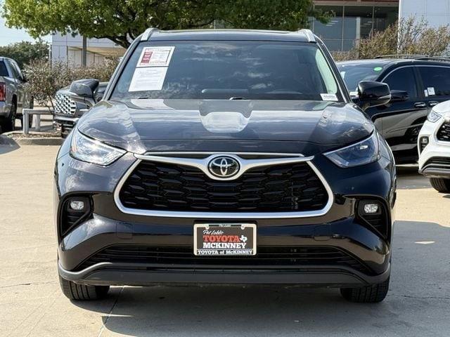 used 2022 Toyota Highlander car, priced at $32,483