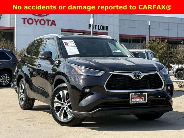 used 2022 Toyota Highlander car, priced at $32,483