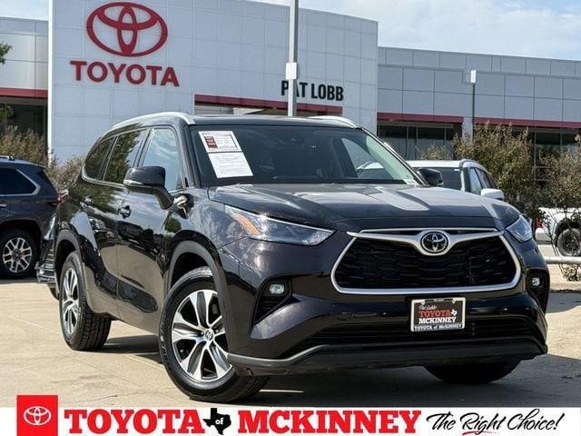 used 2022 Toyota Highlander car, priced at $32,483