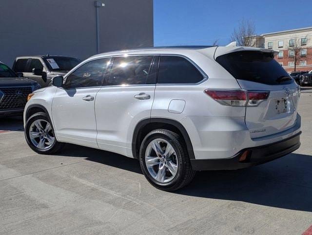 used 2016 Toyota Highlander car, priced at $16,981