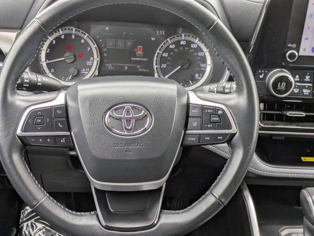 used 2023 Toyota Highlander car, priced at $38,192