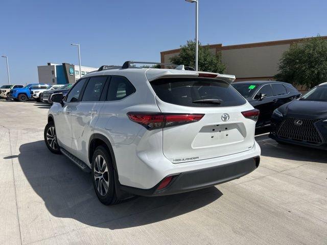 used 2023 Toyota Highlander car, priced at $38,689
