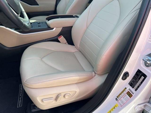 used 2023 Toyota Highlander car, priced at $38,689