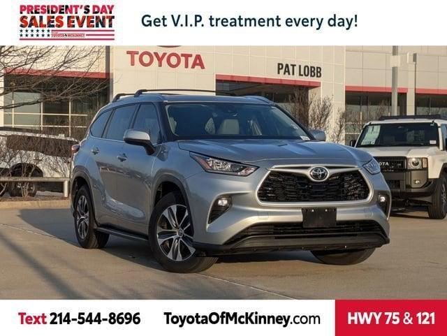 used 2020 Toyota Highlander car, priced at $34,701