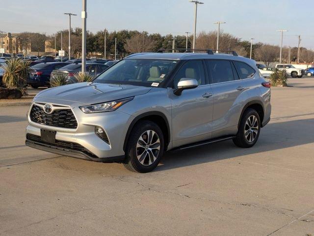 used 2020 Toyota Highlander car, priced at $34,701