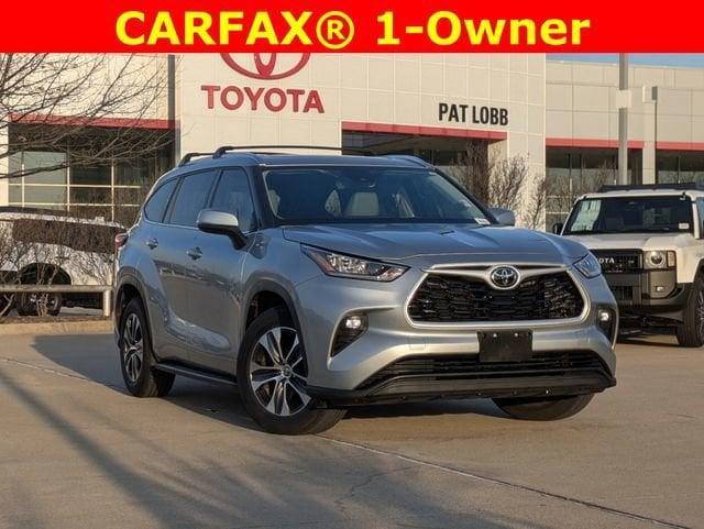 used 2020 Toyota Highlander car, priced at $34,701