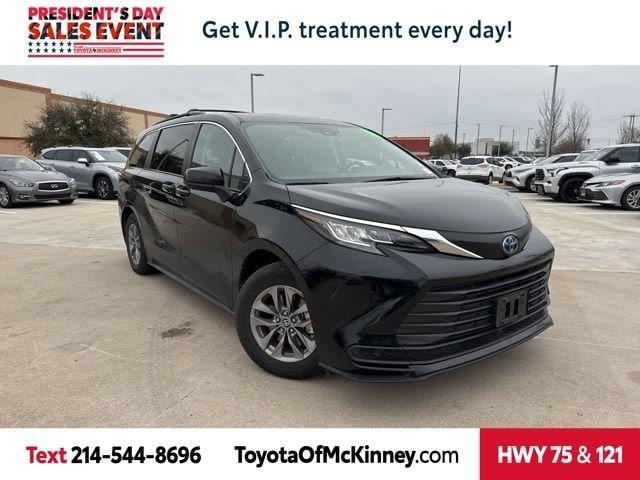 used 2023 Toyota Sienna car, priced at $39,555