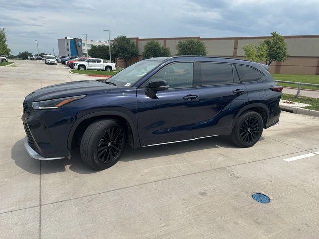 used 2024 Toyota Highlander car
