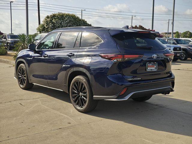 used 2024 Toyota Highlander car, priced at $40,321
