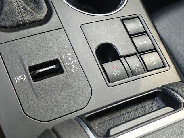 used 2024 Toyota Highlander car, priced at $40,321