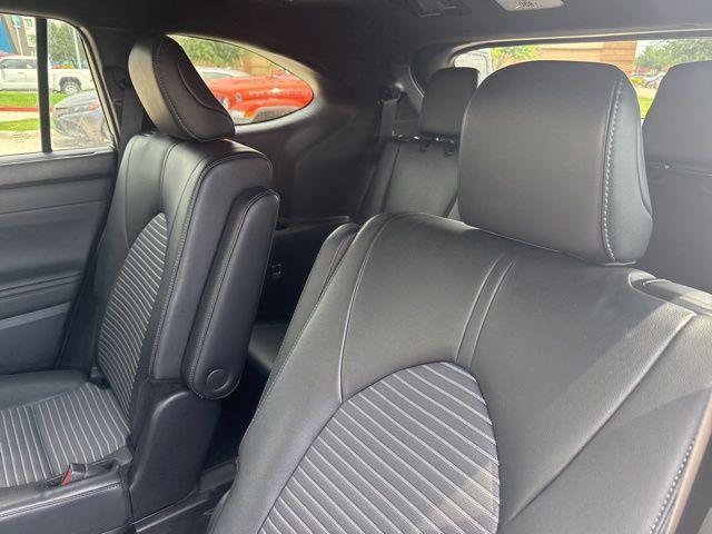 used 2024 Toyota Highlander car